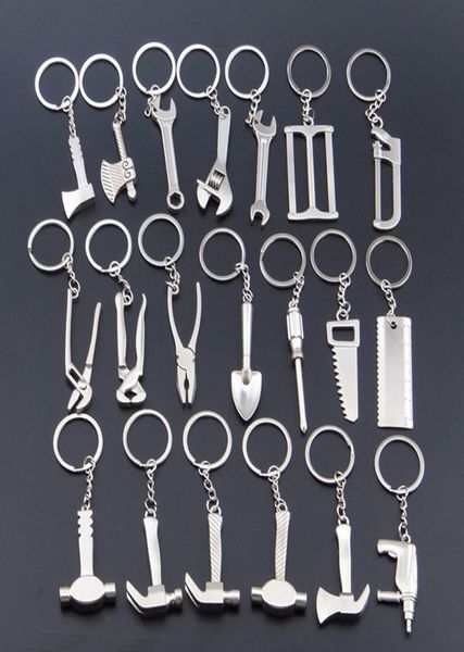 Porte-clés portable Outils essentiels pour la maison Porte-clés en acier inoxydable Anneaux créatifs Mini hache scie clé marteau forme porte-clés cadeau d'anniversaire 4254841