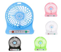 Portable Mini Fan 3 Speed verstelbare fans voor thuis Officedesk Travel met LED Light USB -oplaadbare ventilator Handheld8380431