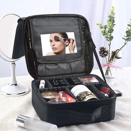 Case de maquillage professionnel portable Sac de maquillage de voyage imperméable Femelle avec miroir Cosmetology Nail Tool Suitcase for Women 240515