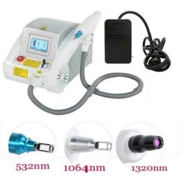 Portable Q Switched Nd Yag Laser Tattoo Removal Machine avec 1064nm 532nm 1320nm Carbon Peeling Laser Washing Machines à sourcils