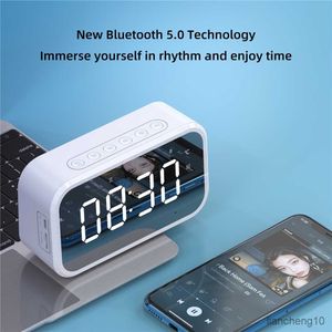 Draagbare luidsprekers Multifunctionele wekker Spiegel Draadloze Bluetooth-muziekspeler FM-radio LED-dimmende weergave Temperatuur Digitale wekker R230801