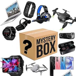 Haut-parleurs portables Mystery Box Electronics Boîtes aléatoires Cadeaux surprise d'anniversaire Chanceux pour les Adts tels que Bluetooth Head307U Drop Deliver Dhij0