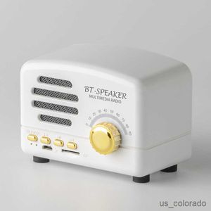 Draagbare luidsprekers Draagbare klassieke draadloze vintage Bluetooth mini-luidspreker Ouderwetse stijl SD-kaart voor buitenreizen Thuiskeuken R230803