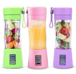 Draagbare USB Electric Fruit Juicer Handheld Groente Juice Maker Blender Oplaadbare Mini Sap Making Cup met oplaadkabel WY092