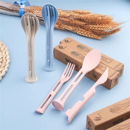 Draagbare tarwestro-flatware Set Three-in-One messenvork en lepel BPA gratis voor kinderen volwassenen kamperen picknick en dagelijks gebruik