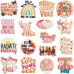 Affirmations positives Iron sur patchs Boho Hippie Rappel quotidien Rappel brodé Couture sur les patchs de réparation applique pour vêtements