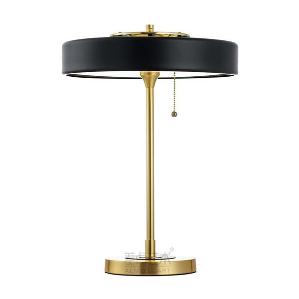 Lámpara de mesa posmoderna para sala de estar, lámpara de mesa de Metal pintado de estilo nórdico europeo, para dormitorio, mesitas de noche, lámparas de escritorio para sala de estudio