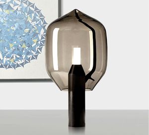 Postmoderne Creatieve Hardware Woonkamer Tafellamp Kunst Nachtkastje Slaapkamer Glas Studie Kamer Designer Lamp