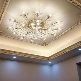 Luces posmodernas LightingEurope Luxury Crystal led Lámparas de techo Tipo de hoja Gold Black Lustres para dormitorio G4 Chandeliers Fixtur3018
