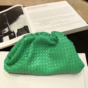 Pouch Cloud Bag Designer Large Handbags Purse Sheepskin Leather Fashion Letters Women Plain Weave Clip Bags Large Capacity Pockets