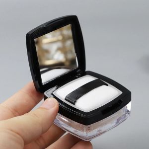 Poudre portable mini 5g poudre de poudre tamis vide Boîte carrée en poudre en poudre avec poudre bouffée de voyage de voyage de voyage