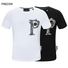 PP Fashion Men's Designer Slim Fit T-shirt Summer strass Tee à manches courtes Chemise à col rond Crânes Imprimer Tops Streetwear Col Polos M-xxxL P88235