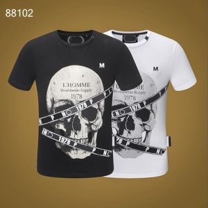 PP Fashion Men's Designer slim fit T-shirt Été strass Manches courtes Col rond T-shirt Skulls Print Tops Col streetwear Polos M-xxxL P88102