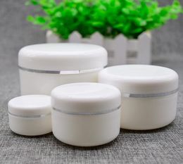 PP Blanc Silver Edge Plastic Paste pour le maquillage cosmétique Visage Crème JAR Échantillon Bouteille Récipient pour échantillon 250G 100G 50G2892940