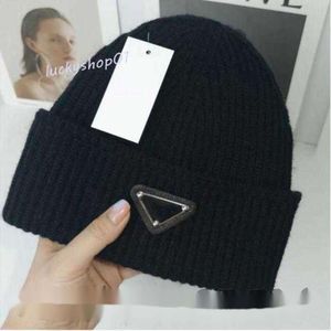 PPDDA Ball Caps Luxe mutsen ontwerper Winter Bean heren en dames Fashion design gebreide hoeden herfstwollen pet letter jacquard unisex driehoek warme schedelhoed