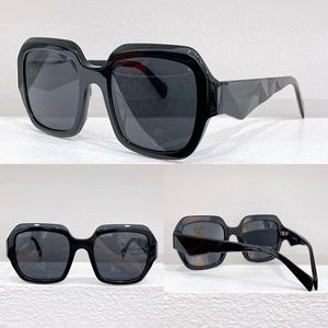 Símbolo de PR Gafas de sol Sun Marco de acetato Diseño de gran tamaño con facetas geométricas complejas en los bordes Diseño tridimensional de templos con logotipo PR28ZS