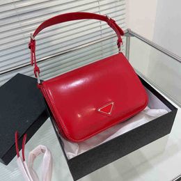 Bolsos Prad Bolsos de diseñador de lujo Zhouzhoubao123 Tote o Cartera de diseñador de mujer Bolso de vagabundo de moda Bolso cruzado de compras de alta capacidad U1OR