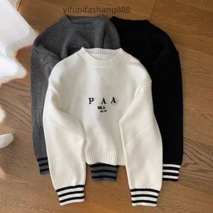 PRAAAA Femmes Homme Chandails Tricots Luxe Designer Top Base Chemise Design Classique Vêtements Hommes Sweat À Capuche Tricot Sport Garder Au Chaud Cardigan marée Veste Cachemire À Manches Longues