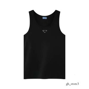 Praada Vest Designer T-shirt Tees Tops Mens Tops Pra t Shirts Summer Slim Fit Sports Breathable Sweat-Absorbing Black Underwear Bottom Top Fashion Men's Prades 186