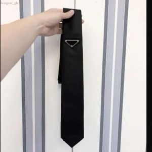 Praktijkstropdas Driehoeksstropdas Heren Bolo Tie Luxe Designer Tie Pra Man Tiener Formele Kleding Luxe Mini Damesmode Prasa Tie 415