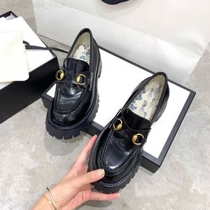 Prad Casual Chaussures Baskets Baskets Chaussures De Luxe Femmes Mocassins En Cuir De Vache Boucle En Cuir Bas Dame Plate-Forme