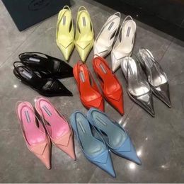 prad shoes Diseñador Tacones altos Sandalias triangulares Zapatos de punta estrecha Bombas Zapatos de vestir Tacón de gato Mujeres Asuntos de negocios Zapatillas al aire libre Zapato de goma de verano 5EUI QDQ8