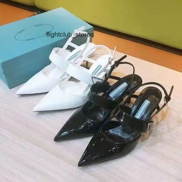 Praddalies pada prd Sandalias de verano Zapatillas de calidad superior Bling Negro Punta puntiaguda Zapatos de vestir de banquete de lujo Mulas de moda Mujeres Tacones altos Bombas sexy con caja