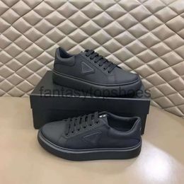 Praddas Pada Prax PRD -merk Wit Zwart Casual elegante schoenen Men Macro Renylon Rubber dikke bodems lopende sneaker low top lederen ontwerper buiten atletische schoenen e