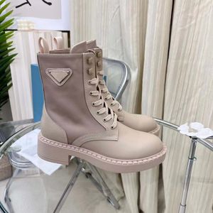 Pradity Combat Enkelbuidel Nylon Monolith Witte leren laarzen Platform Sleehakken Ronde neus Blokhakken Platte laarsjes Chunky Luxe Designer voor dames Fabrieksschoeisel