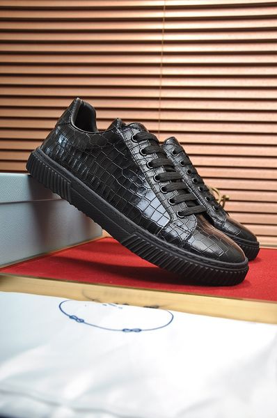 Pradité !! Chaussures de sport 22s en plein air Style athlétique hommes aile Sneaker Perforations coureur léger Eva semelles décontracté marche Eu38-46