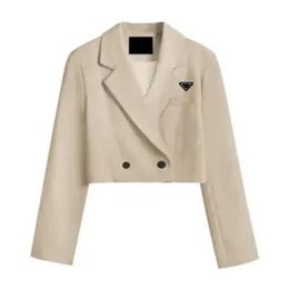 Prado Femme P Top-Quality Designer Jacket Mabinet Italian Luxury Marques Fashion Suit Casual Long Manchet P Lettre manteau printemps d'été Protection du soleil