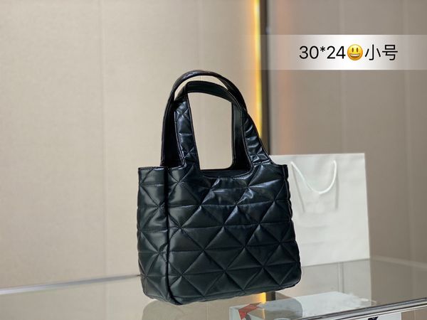 Bolsas de diseñador de prads Bolsas de bolas grandes casuales de mujer 7A Top Bolsas de cuero suave Lady Bucket Black Luxury Bolss Beach Bols