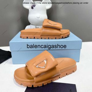 Pradshoes Gevotte zachte prades nappa lederen slippers schuif zomerplatform sandalen schoenen slipon driehoek flats sandaal vrouwen luxe designer dia's slipper fabriek