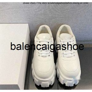 Pradshoes Plateforme Prades Lace-Up Lace-up Fashion Cuir Platform Chaussures Comfort Womens Designer Factory Chaussures