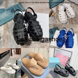 Pradshoes Femmes Sandales Prades Designer Slipper Monolith Buckle Roman Mousse Plateforme en caoutchouc Sandale Pain de luxe Paignes Summer Couture boucle Chaussures de plage