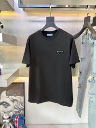Prasa Mens Designer T-shirt Été pur coton Étiquettes brodées à manches courtes Mode Hommes Femmes T-shirt court Luxe Hommes Top vêtements