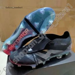 Preditor Elite Botas de regalo Boots de fútbol Botas Elite FG Boots Metal Spikes de fútbol tacos para hombres zapatos de fútbol de cuero suave sin lacas 440