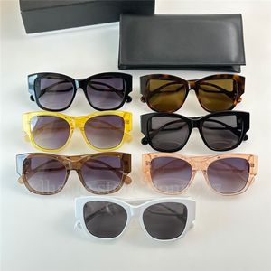 Créateur de mode de qualité supérieure Lunettes de soleil pour femmes pour hommes Femmes Summer Sun Glasses avec coffre-cadeau