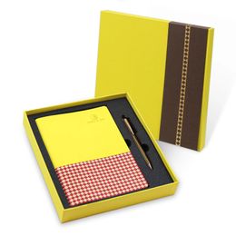 Premium Quality Paper PU Leather A5 Notebook met metalen Ballpoint Pens Office School Stationery Gift Box Set voor volwassenen 240517