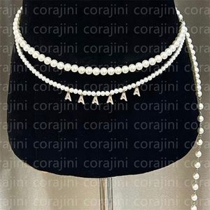 Prime Femmes Pearl Taist Chain Brand LETTER PENDANT PETITE NICHE LUXE Designer de luxe avec des accessoires de chaîne de ceinture de robe