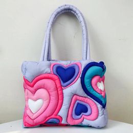 Preppy Style Tote Bag voor vrouwelijke luxe designer handtassen en portemonnees in nylon vul cartoon hartdecoratie schouder 240510