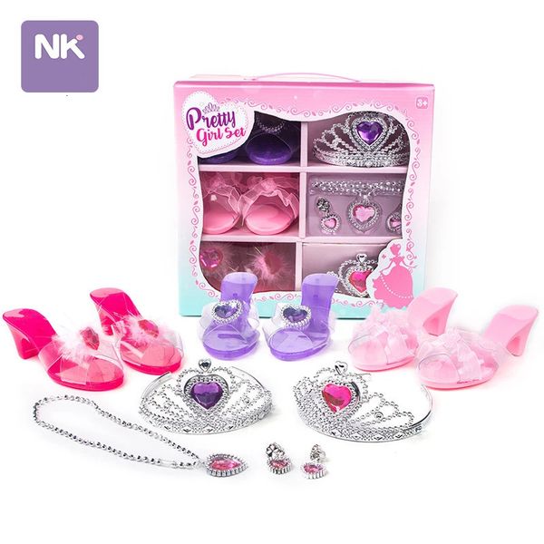 Player jeu Jewelry Toys Accessoires Princess Sigle pour les filles pour les tout-petits habille des chaussures Collier Collier Ring Makeup Toy 240407