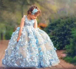 Mooie baljurk prinses bloemenmeisje jurken voor bruiloft 3d bloemen toegewezen peuter optocht jurken vloer lengte gezwollen tulle kids prom jurk