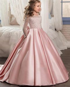 Jolie fille fleurie robes 3D Appliques florales Bow Gilrs Pageant Robe Fashion Fluffy Tulle Long Birthday Robe