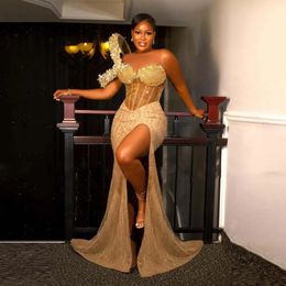 Mooie Gouden Kant Zeemeermin Prom Jurken voor Afrikaanse Vrouwen Pure Hals 3D Schouder Applicaties Kralen Aso Ebi Avondjurk Party jurk
