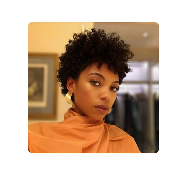 jolie coiffure cheveux indiens coupe courte crépus bouclés perruque naturelle simulation de cheveux humains afro courte perruque frisée avec une frange