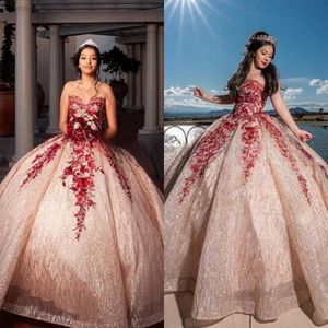 Bonitos vestidos de quinceañera de encaje rojo y dorado rosa, corsé con cordones y escote en forma de corazón, apliques de lentejuelas brillantes, vestidos de quinceañera