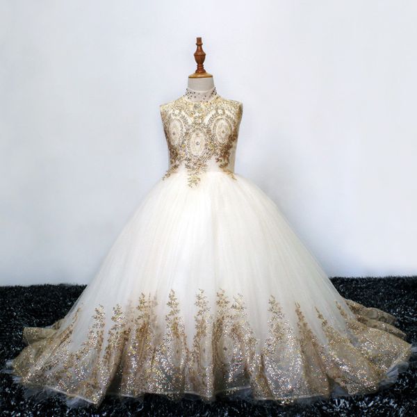 Jolies robes de concours de filles en or blanc 2024 3D Appliques florales Crystals Courte de la fête bling Bling Robes d'anniversaire Tulle Sweep Train Flower Girl Robe