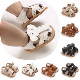 Préwalker 018m Né Cartoon Elephant mignon Breatchable Soft Rubber Sole Anti Slip First Kindergarten Shoes Sandals 240425