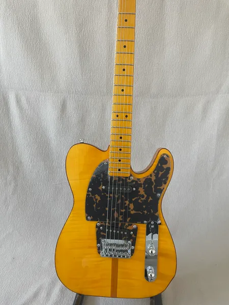 Prince HS Anderson Hohner Madcat Mad Cat Amber Yellow Flame Maple Top Guitare électrique Leopard Pickguard, double reliure de corps de tortue rouge